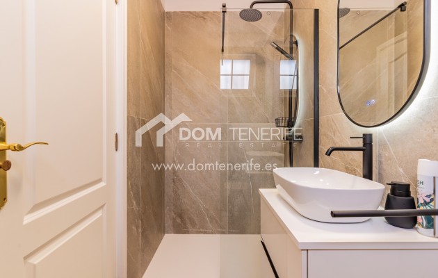 Venta - Chalet independiente -
Adeje - Callao Salvaje