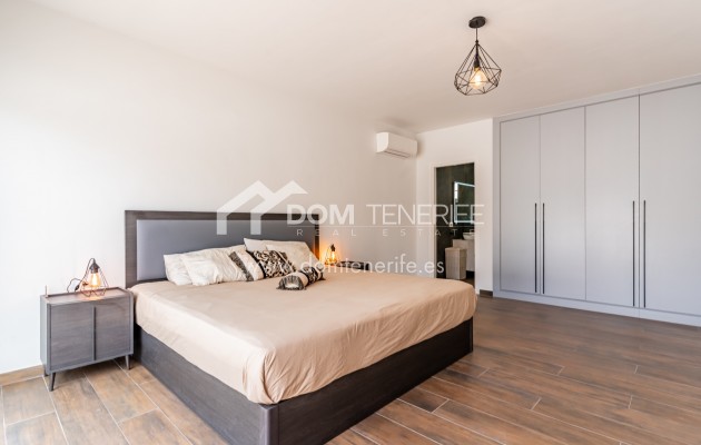 Venta - Chalet independiente -
Adeje - Callao Salvaje