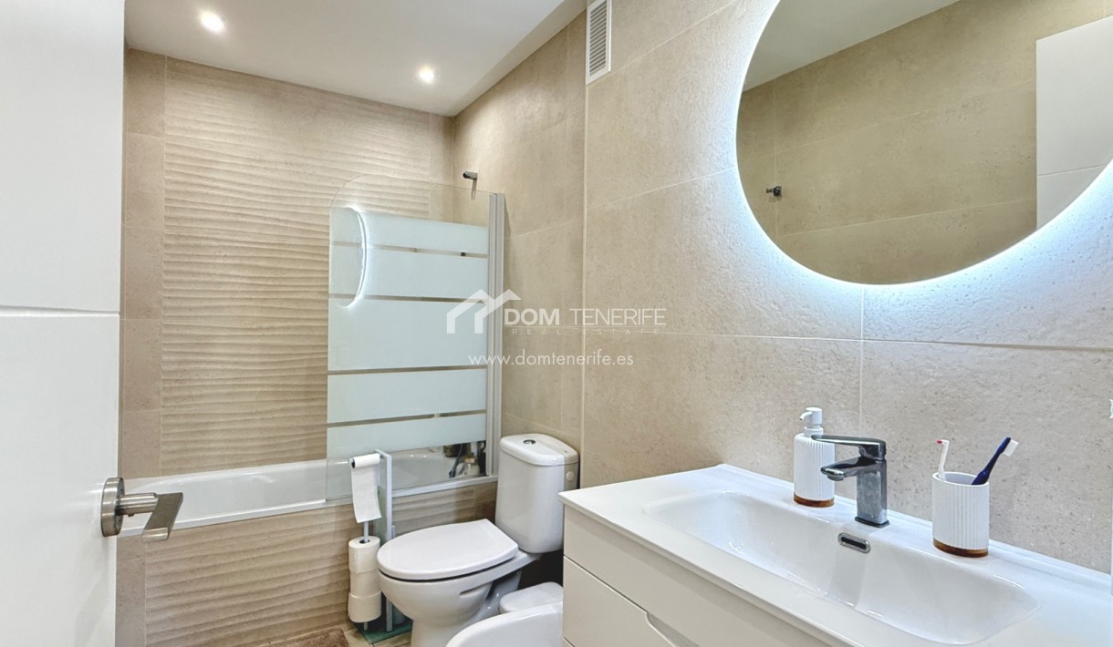 Sale - Apartment -
Adeje - El Madroñal