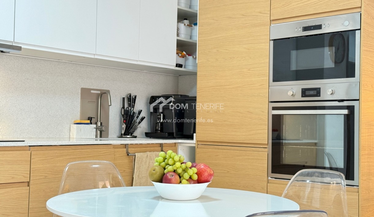 Sale - Apartment -
Adeje - El Madroñal