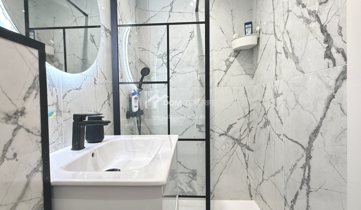 Sale - Apartment -
Adeje - El Madroñal