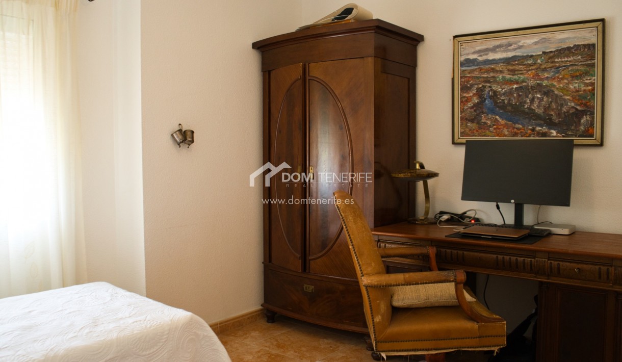Revente - Maison de ville -
Adeje - Roque del Conde