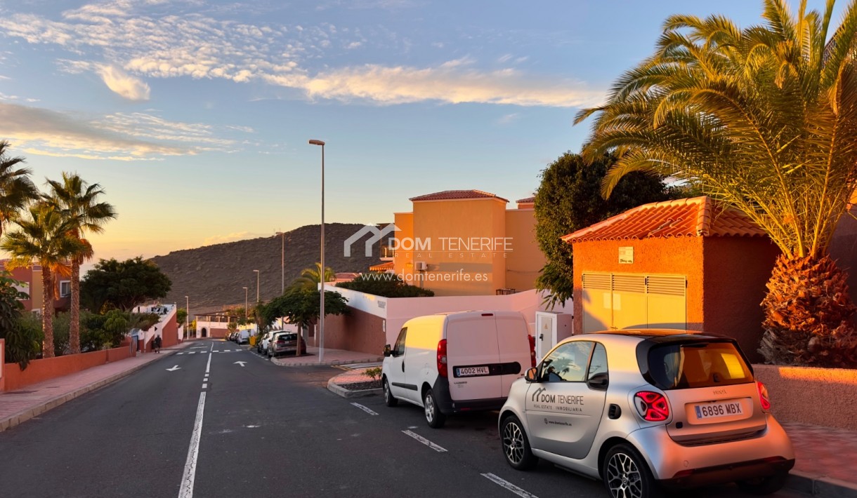 Revente - Maison de ville -
Adeje - Roque del Conde
