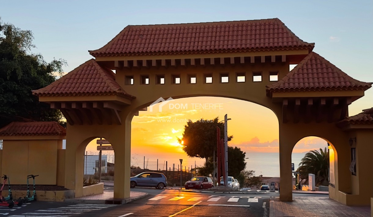 Revente - Maison de ville -
Adeje - Roque del Conde