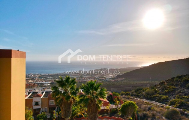Revente - Maison de ville -
Adeje - Roque del Conde