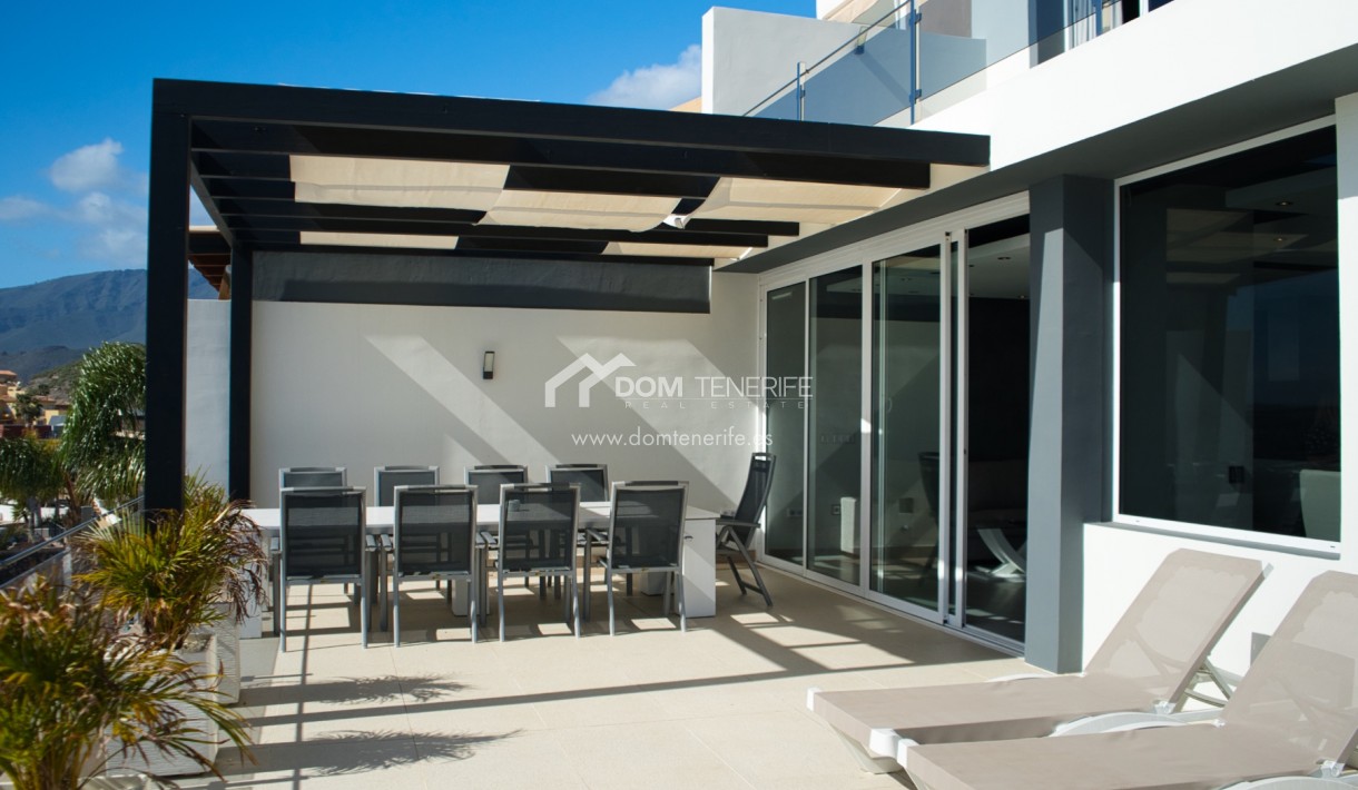 Revente - Villa -
Adeje - San Eugenio Alto