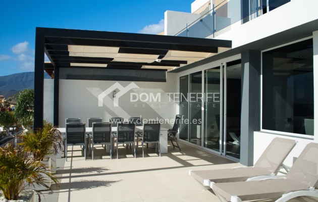 Revente - Villa -
Adeje - San Eugenio Alto
