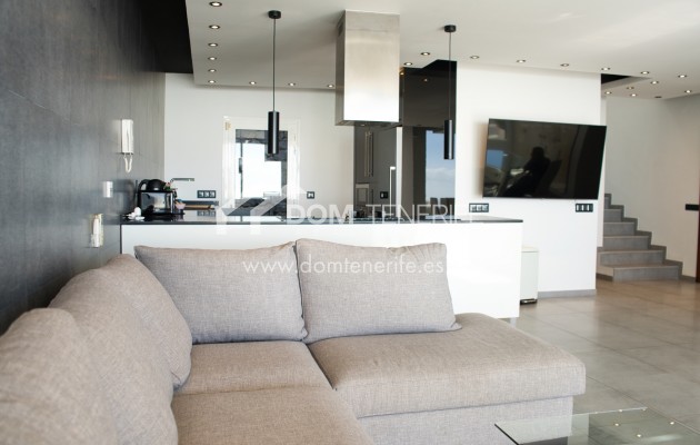 Revente - Villa -
Adeje - San Eugenio Alto