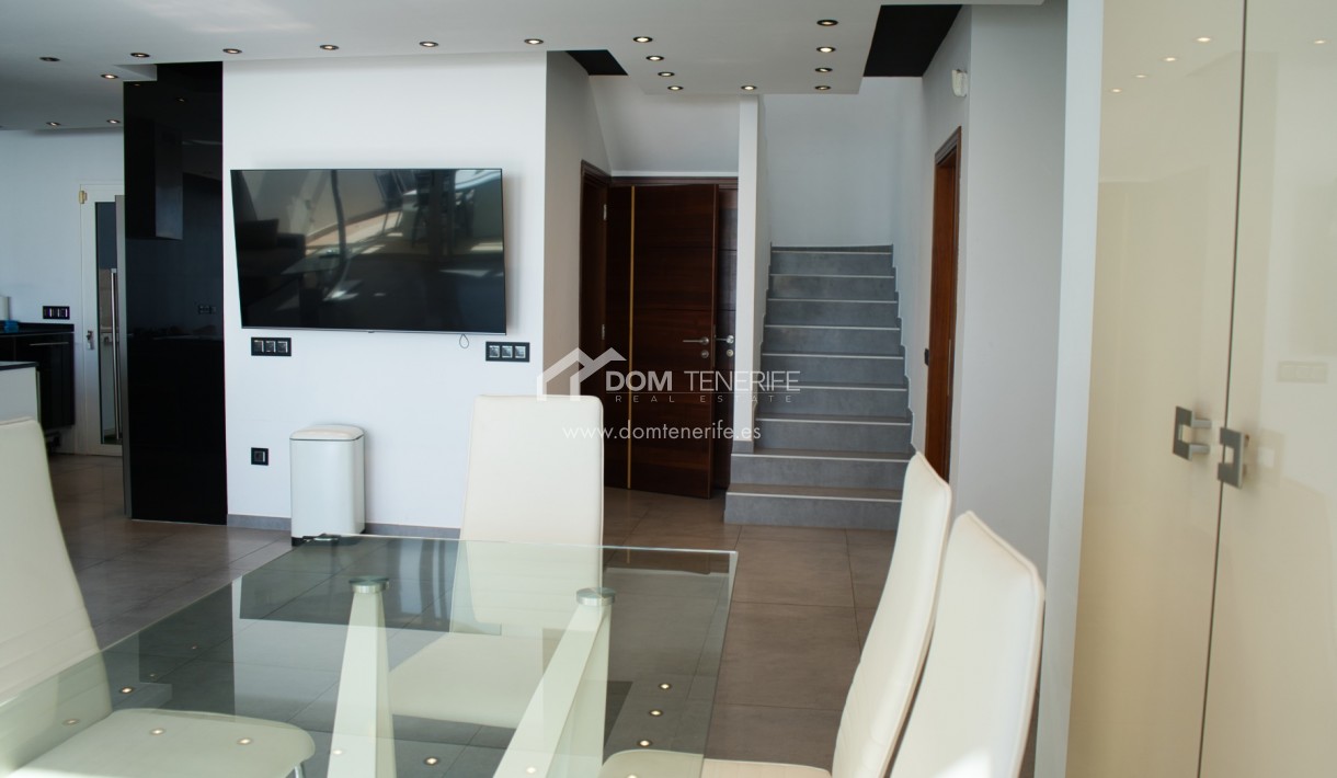 Revente - Villa -
Adeje - San Eugenio Alto