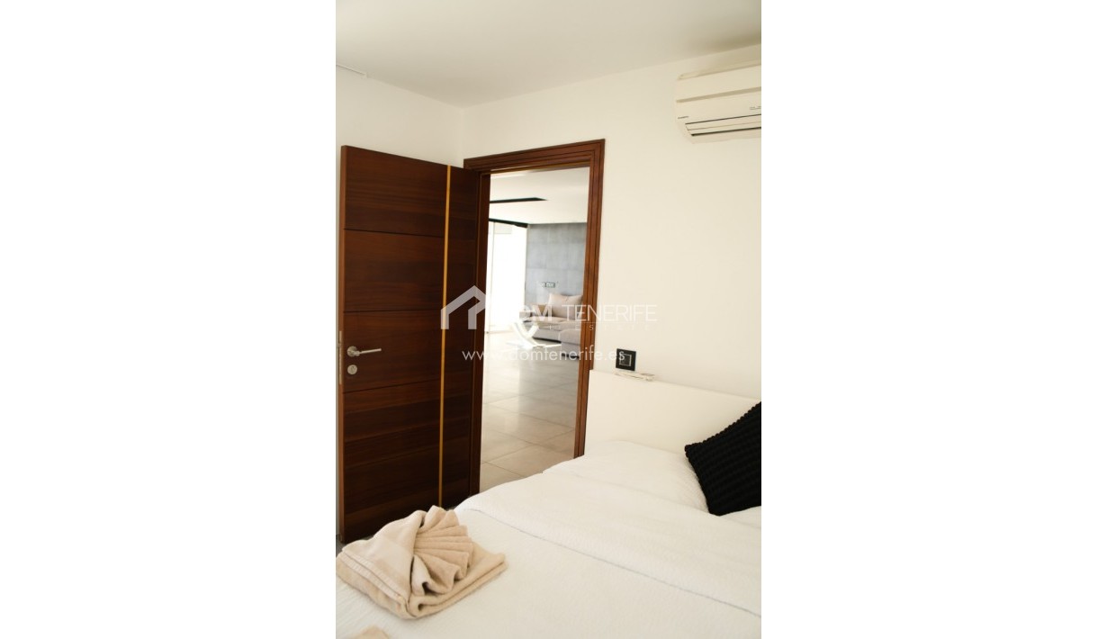 Revente - Villa -
Adeje - San Eugenio Alto