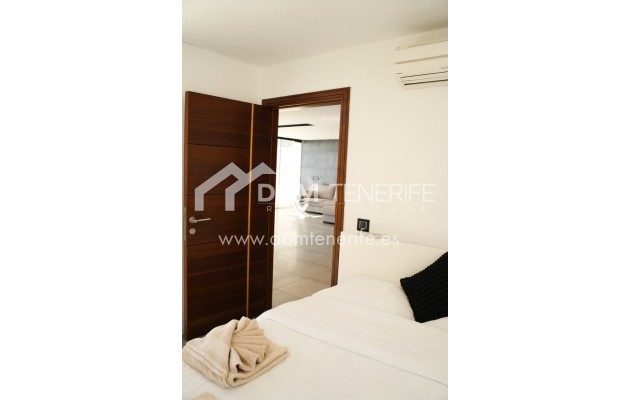 Revente - Villa -
Adeje - San Eugenio Alto