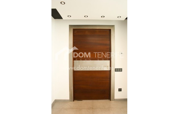 Revente - Villa -
Adeje - San Eugenio Alto