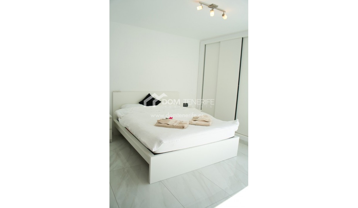 Revente - Villa -
Adeje - San Eugenio Alto