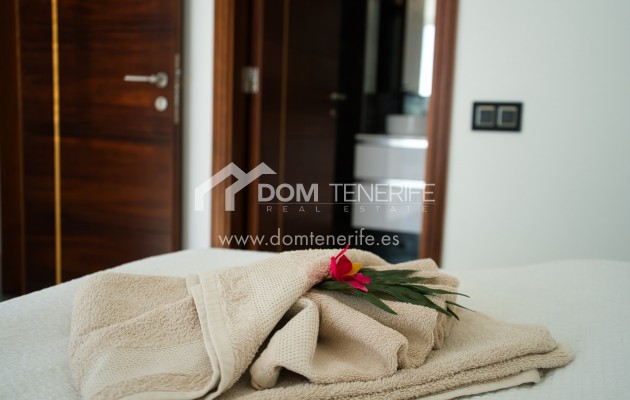 Revente - Villa -
Adeje - San Eugenio Alto
