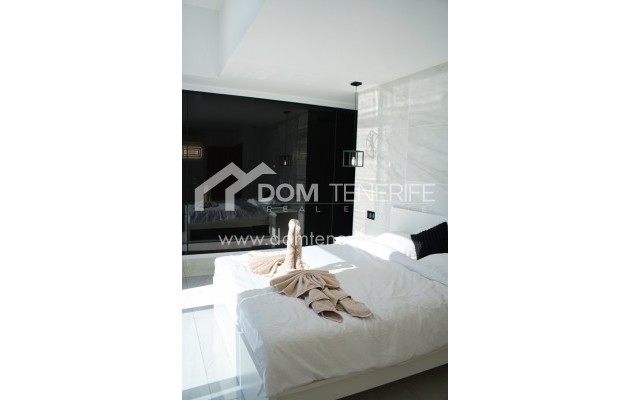 Revente - Villa -
Adeje - San Eugenio Alto
