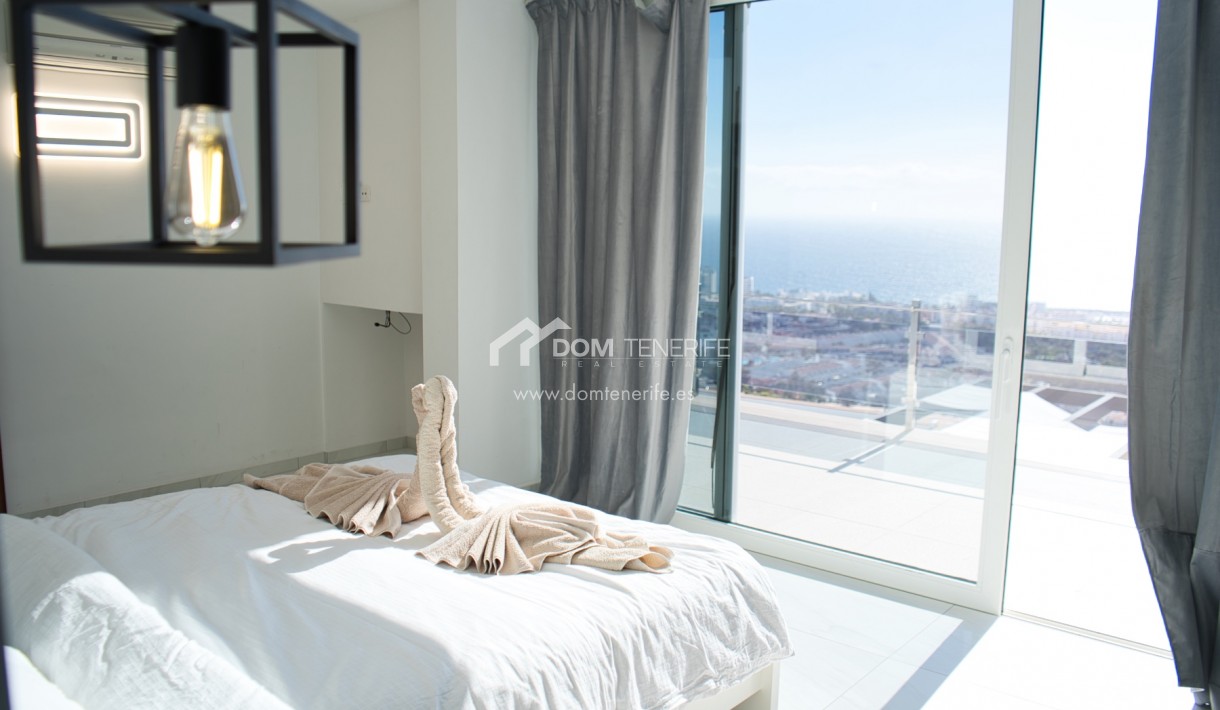 Revente - Villa -
Adeje - San Eugenio Alto