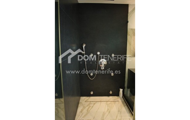Revente - Villa -
Adeje - San Eugenio Alto