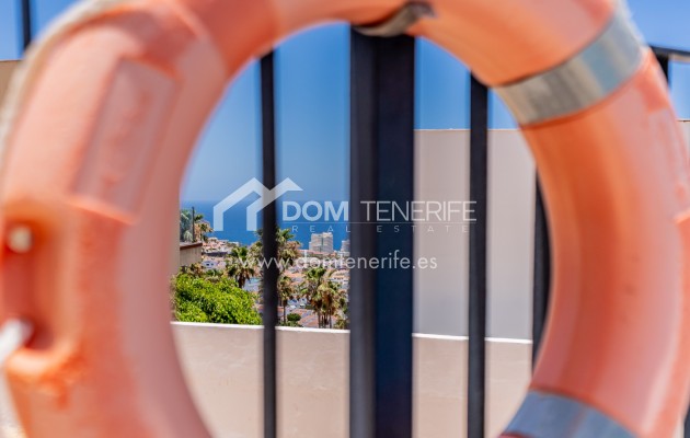 Short term rent - Semi-detached house -
Adeje - San Eugenio Alto