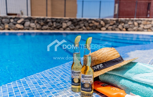 Short term rent - Semi-detached house -
Adeje - San Eugenio Alto