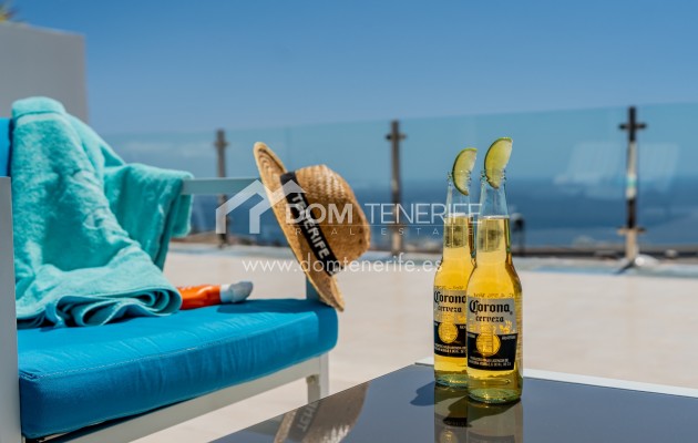 Short term rent - Semi-detached house -
Adeje - San Eugenio Alto
