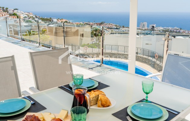Short term rent - Semi-detached house -
Adeje - San Eugenio Alto