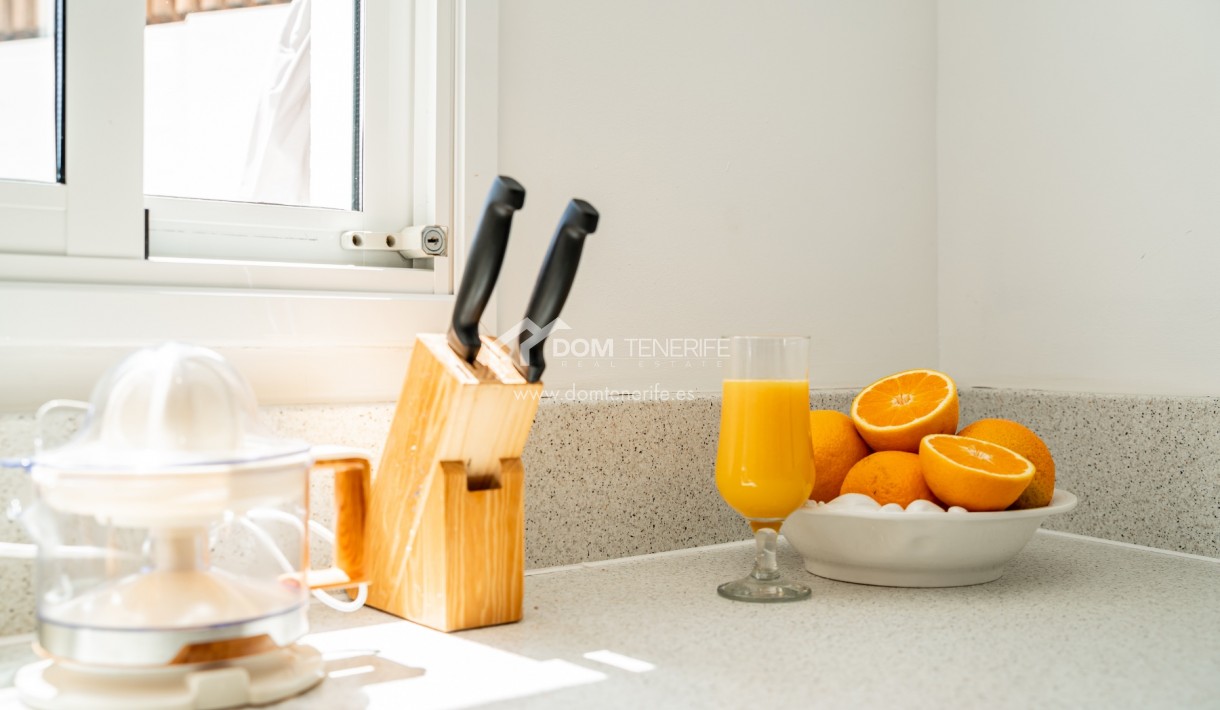 Short term rent - Semi-detached house -
Adeje - San Eugenio Alto
