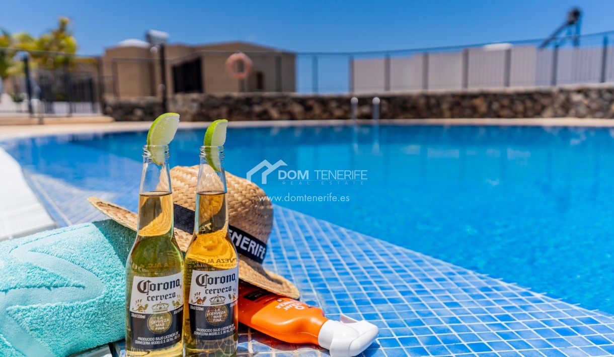 Short term rent - Semi-detached house -
Adeje - San Eugenio Alto
