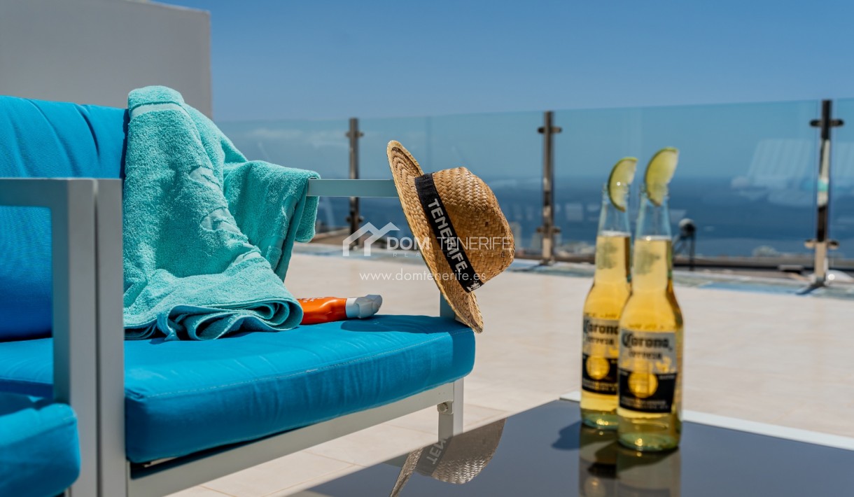 Short term rent - Semi-detached house -
Adeje - San Eugenio Alto
