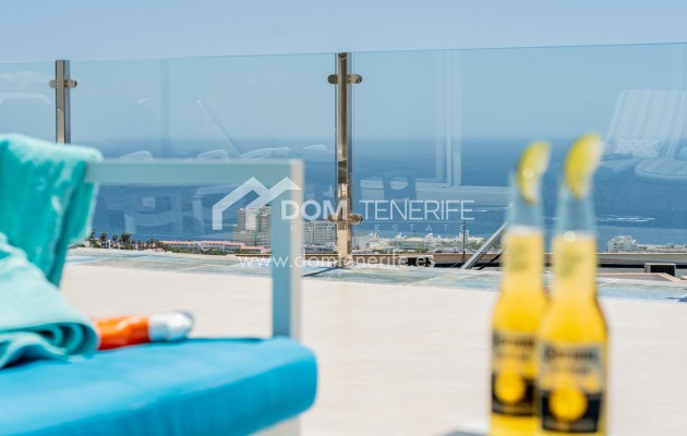 Short term rent - Semi-detached house -
Adeje - San Eugenio Alto