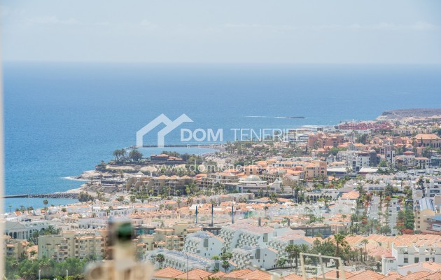 Short term rent - Semi-detached house -
Adeje - San Eugenio Alto