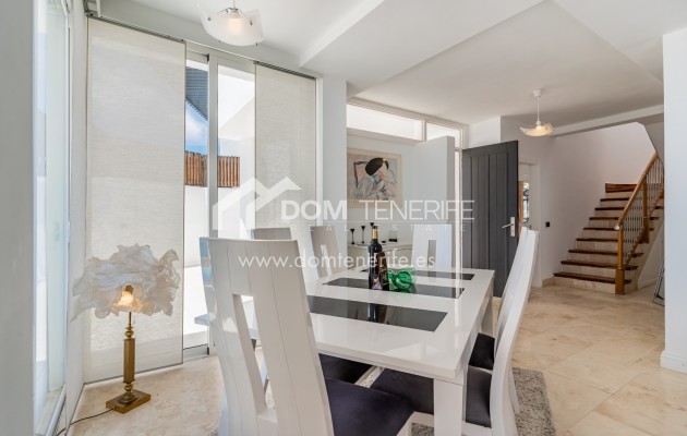 Kurzzeitmiete - Zweifamilienhaus -
Adeje - San Eugenio Alto