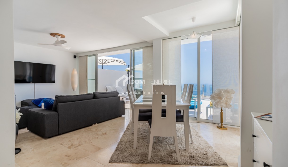 Kurzzeitmiete - Zweifamilienhaus -
Adeje - San Eugenio Alto