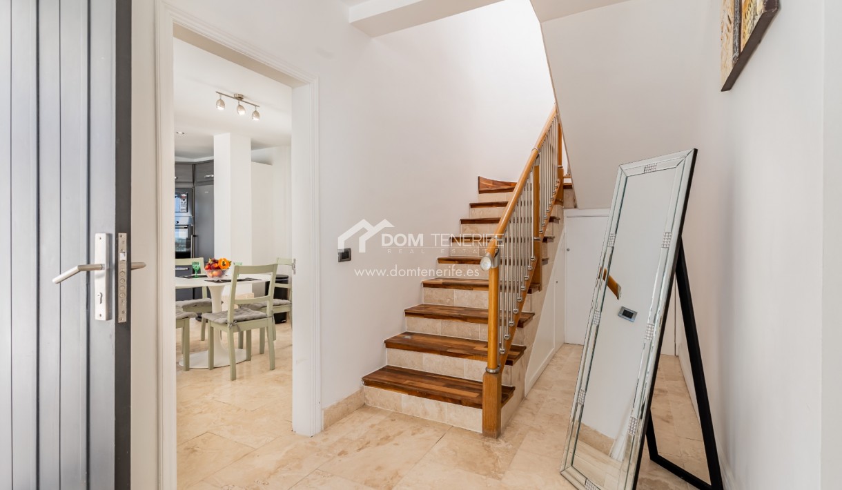 Kurzzeitmiete - Zweifamilienhaus -
Adeje - San Eugenio Alto