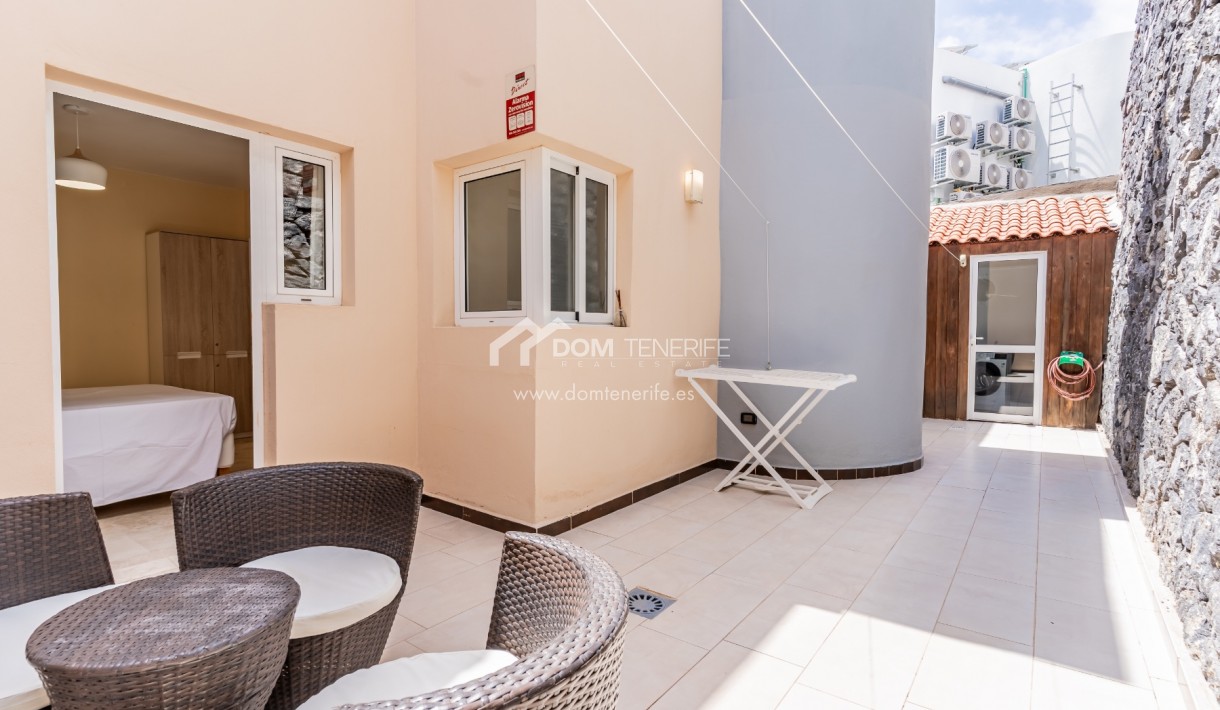Kurzzeitmiete - Zweifamilienhaus -
Adeje - San Eugenio Alto