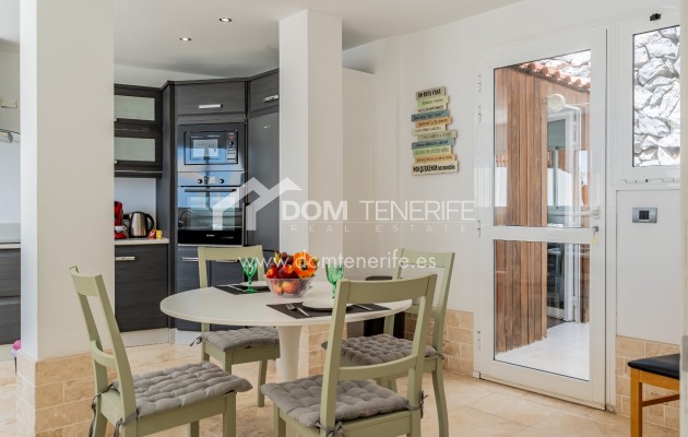 Kurzzeitmiete - Zweifamilienhaus -
Adeje - San Eugenio Alto