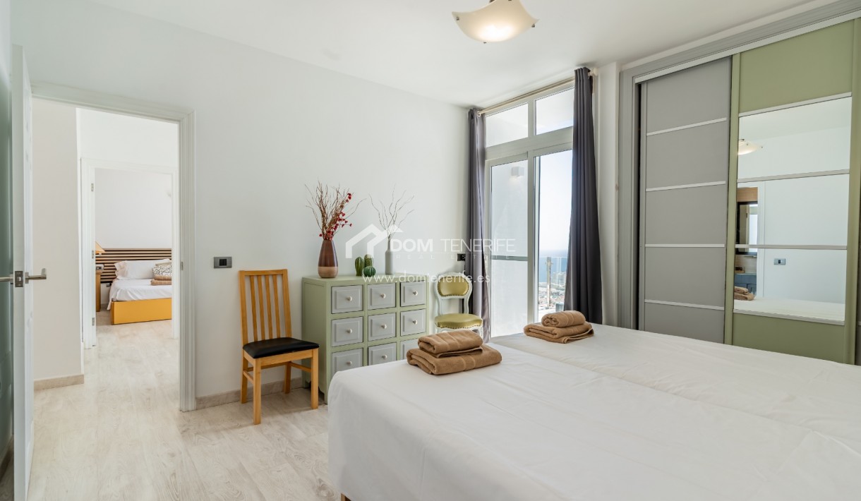Kurzzeitmiete - Zweifamilienhaus -
Adeje - San Eugenio Alto