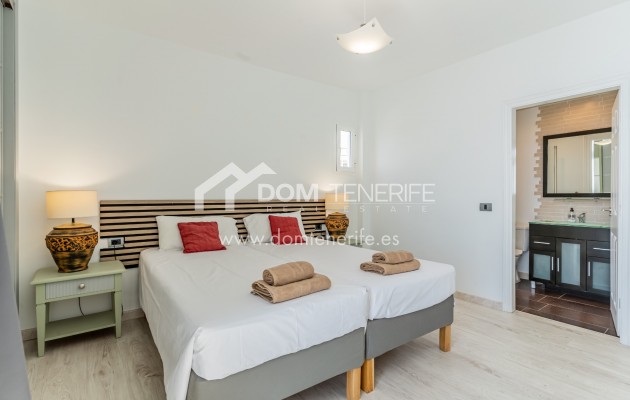 Kurzzeitmiete - Zweifamilienhaus -
Adeje - San Eugenio Alto