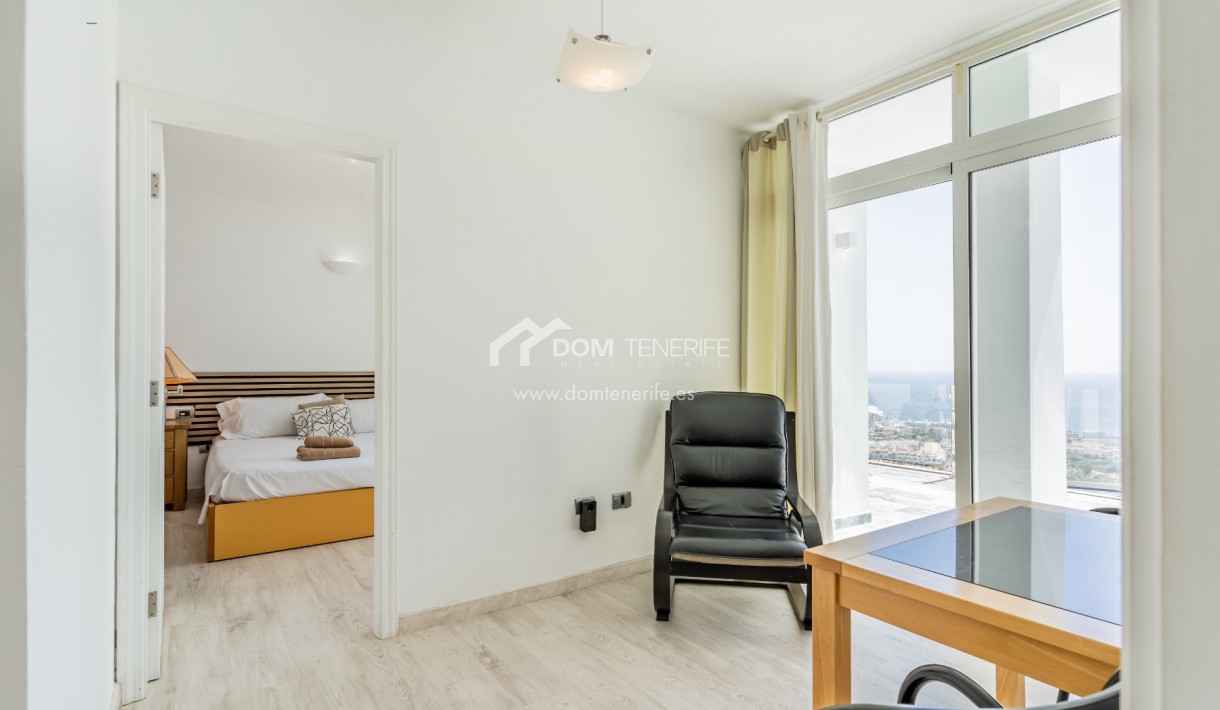 Kurzzeitmiete - Zweifamilienhaus -
Adeje - San Eugenio Alto