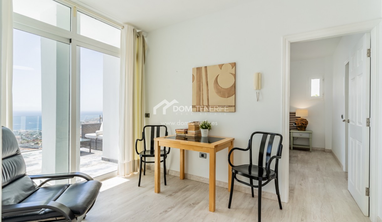 Kurzzeitmiete - Zweifamilienhaus -
Adeje - San Eugenio Alto