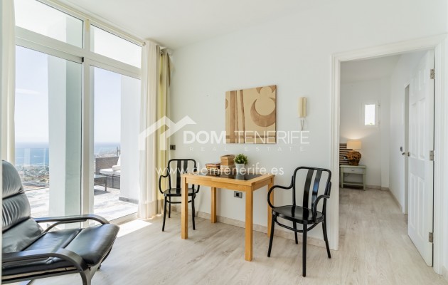 Kurzzeitmiete - Zweifamilienhaus -
Adeje - San Eugenio Alto