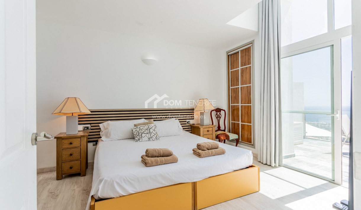 Kurzzeitmiete - Zweifamilienhaus -
Adeje - San Eugenio Alto