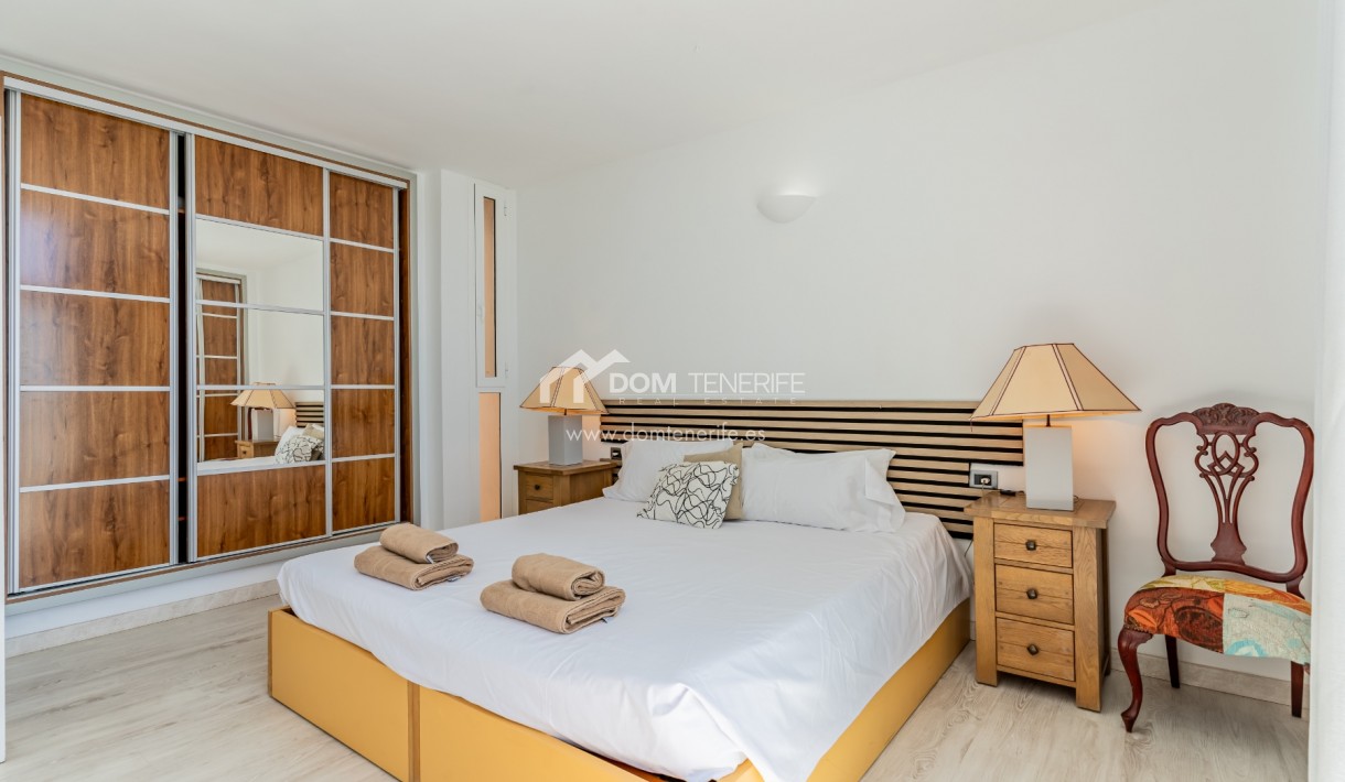 Kurzzeitmiete - Zweifamilienhaus -
Adeje - San Eugenio Alto