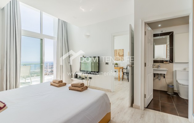 Kurzzeitmiete - Zweifamilienhaus -
Adeje - San Eugenio Alto