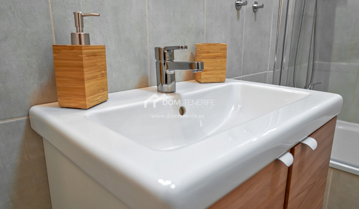 Venta - Apartamento -
Adeje - Playa Paraiso