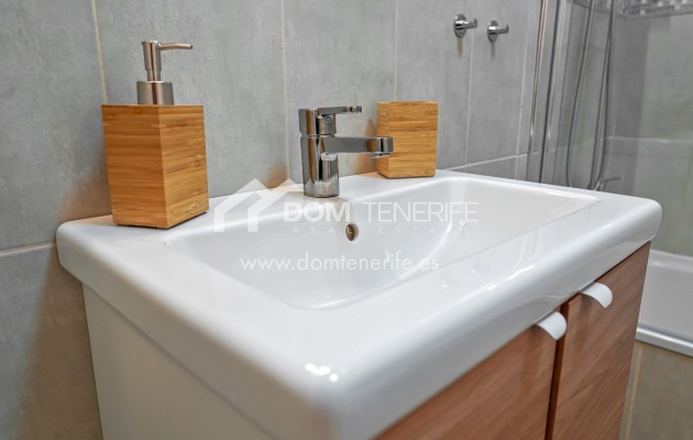 Venta - Apartamento -
Adeje - Playa Paraiso