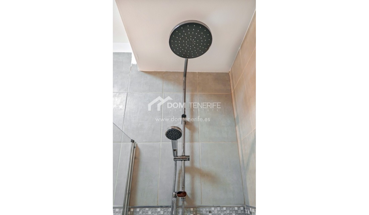 Venta - Apartamento -
Adeje - Playa Paraiso