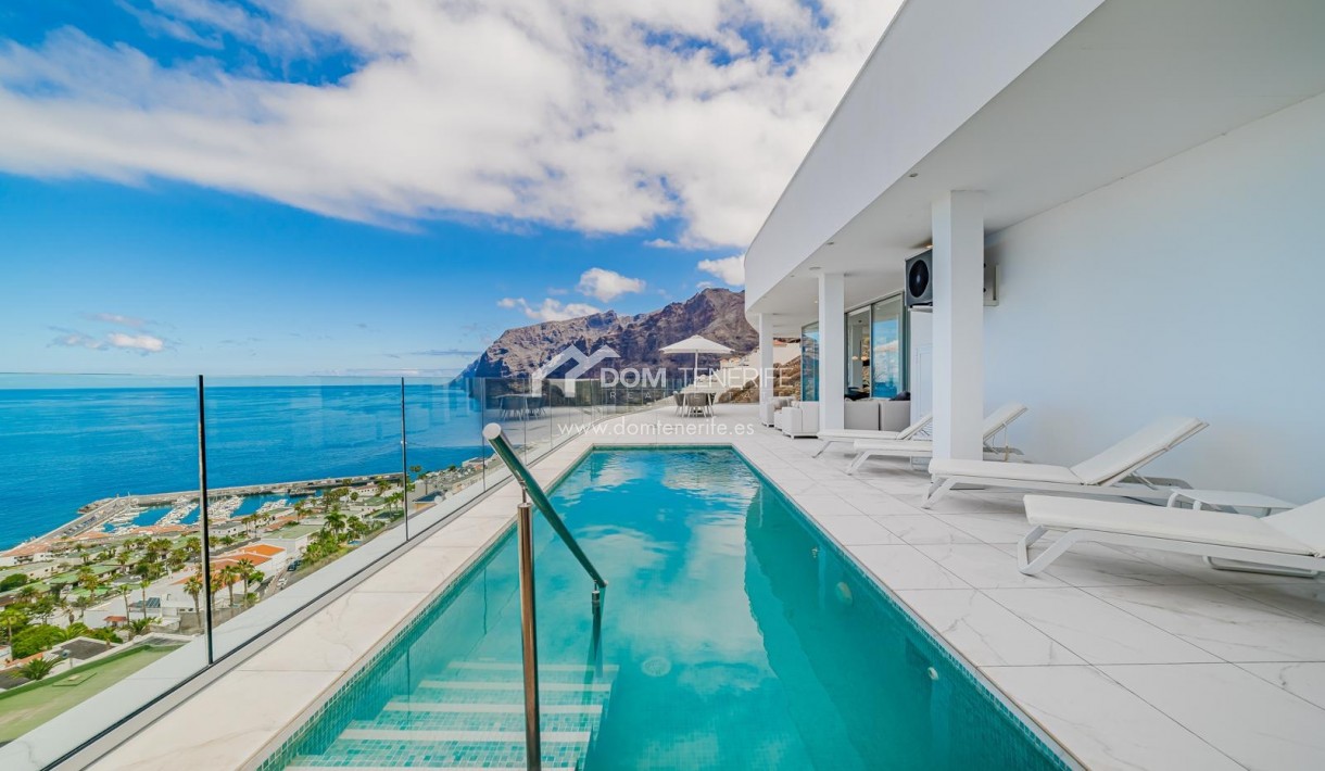 Sale - Penthouse -
Santiago del Teide - Los Gigantes