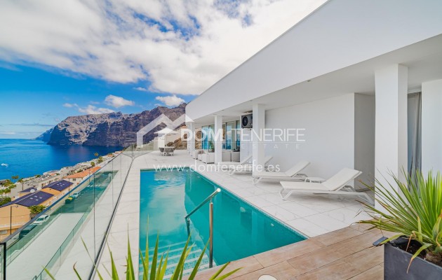 Sale - Penthouse -
Santiago del Teide - Los Gigantes
