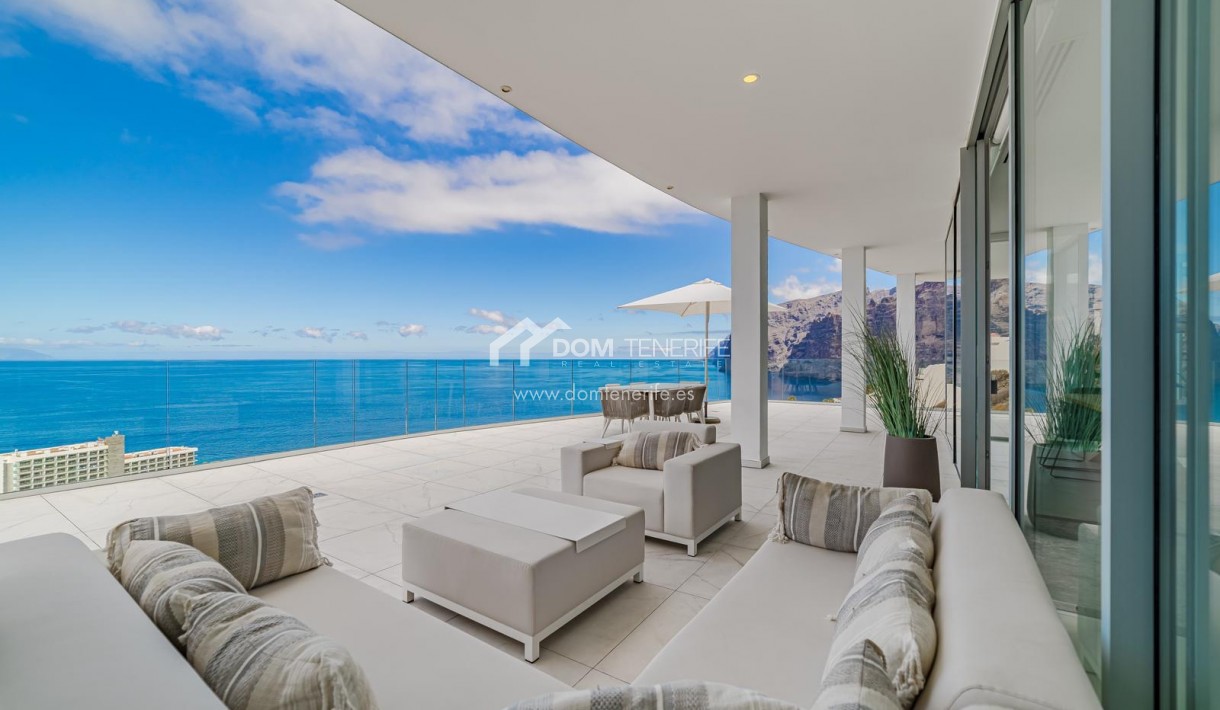 Sale - Penthouse -
Santiago del Teide - Los Gigantes
