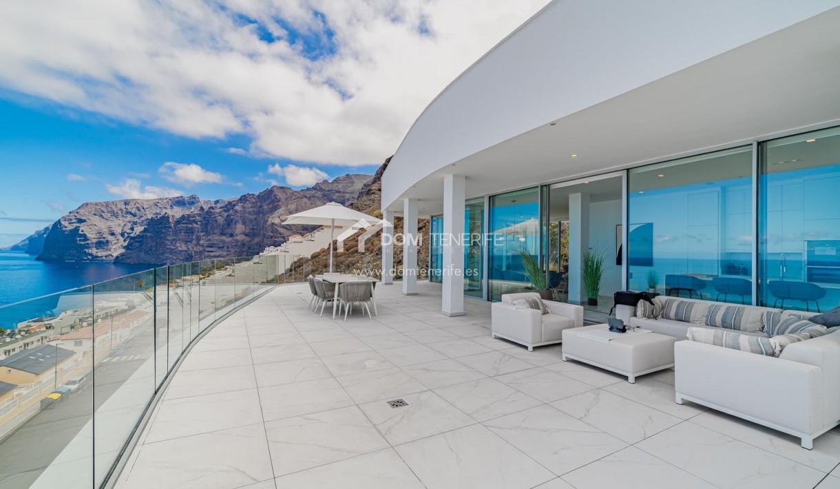 Sale - Penthouse -
Santiago del Teide - Los Gigantes